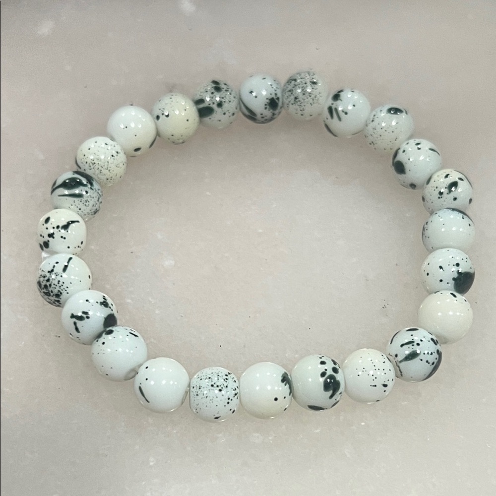 Black and White Beaded Stretch Bracelet